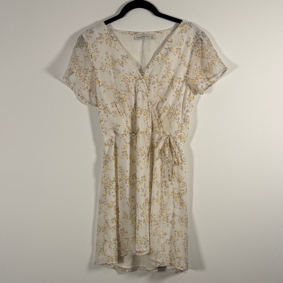 Abercrombie & Fitch Dresses & Skirts - NWOT Abercrombie & Fitch Cream and Yellow Floral Mini Dress
